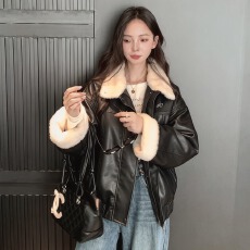 批发高级感复古PU皮毛一体仿羊羔毛外套女冬季新款宽松加绒加厚衣服