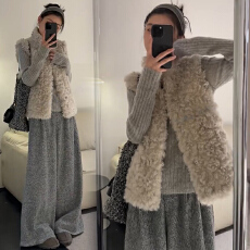 大货孕妇装秋冬季节慵懒风韩系穿搭三件套装羊羔毛马甲搭配三件套