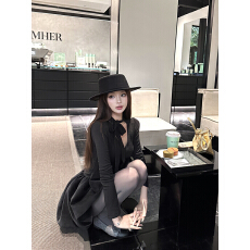 批发实拍秋季复古性感V领黑色千金生日裙针织拼接<b class='q'>花苞</b>系带<b class='q'>连衣裙</b>女