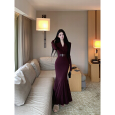 批发实拍秋季<b class='q'>复古</b>性感V领收腰显瘦鱼尾连衣裙包臀<b class='q'>长裙女</b>