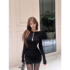 批发实拍春装复古性感设计感镂空闪闪前后两穿收腰显瘦包臀连衣裙女