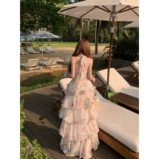 批发实拍夏季性感V领度假风印花挂脖日常不<b class='q'>露背</b>蛋糕吊带<b class='q'>连衣裙</b>长裙女