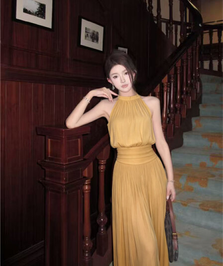 실사 여름 섹시함 휴가 바람 세트 행침 목 캐미솔 맨위 빅 플레어 스커트 플리츠 롱 스커트 두 조각 여성 세트