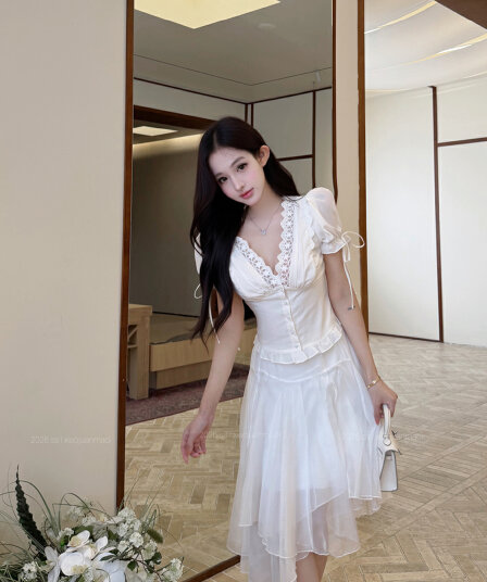 실사 여름 섹시함 V넥 거품 소매 뒤로 스트랩 슬림해 보이는 셔츠 불규칙 다용도 반신 치마 세트 여성