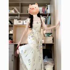 批发2026新款甜妹小飞袖碎花方领<b class='q'>连衣裙</b>夏季<b class='q'>高腰</b>显瘦海边度假气质长裙