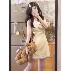 批发法式气质小香风娃娃领无袖<b class='q'>连衣裙</b>女夏季收腰显瘦富家千金黄色短裙