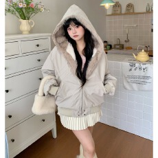 批发实拍复古短款座山雕<b class='q'>女</b>冬季加厚保暖毛领<b class='q'>夹克</b>棉服解构连帽棉衣外套