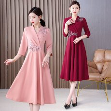 批发妈妈婚宴晚礼服裙女春季高端气质喜婆婆婚礼<b class='q'>装</b>高贵年轻结婚丈母娘