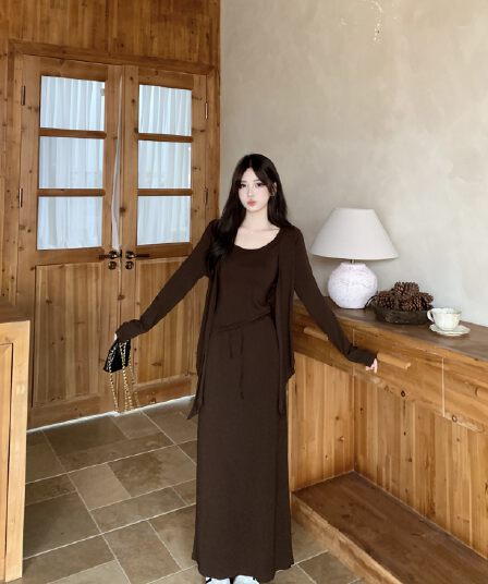 실사 빅 사이즈 가을 품격 반신 치마 세트 한 부서 얇은 스타일 오픈 가디건 인사이드 가져 가라. 슬립 세 조각 여성 세트 8067