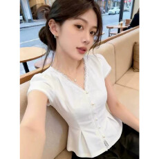 批发法式甜辣风蕾丝花边短袖衬衫女2026夏季新款优雅<b class='q'>百搭</b>收腰显瘦衬衣