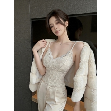 批发实拍~不减~蕾丝花边V领美背内搭背心吊带女磨毛保暖纯欲辣妹打底