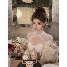 批发实拍实价~纯欲氛围感蕾丝挂脖<b class='q'>打底衫</b>别致小众法式鱼骨短款上衣T恤