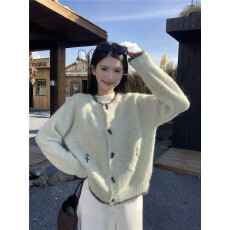 批发实价实拍2026法式软糯刺绣花朵针织开衫女秋冬新款牛角扣毛衣外套