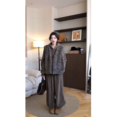 批发冬季新款气质时尚加密密绒<b class='q'>连帽卫衣</b>+阔腿裤+夹棉马甲三件套