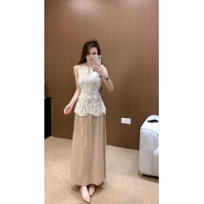 批发法式优雅无袖立体刺绣镂空<b class='q'>蕾丝</b>背心上衣+大裙摆伞裙两件套