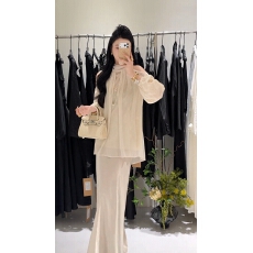 批发<b class='q'>春</b>夏新款气质露肩蕾丝拼接上衣+缎面半身裙两件套