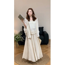 批发<b class='q'>春</b>季新款气质民族风蕾丝拼接吊带衫+钩花刺绣开衫+半身裙三件套