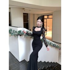 批发实拍  实价  高级感气质蕾丝拼接<b class='q'>连衣裙</b>