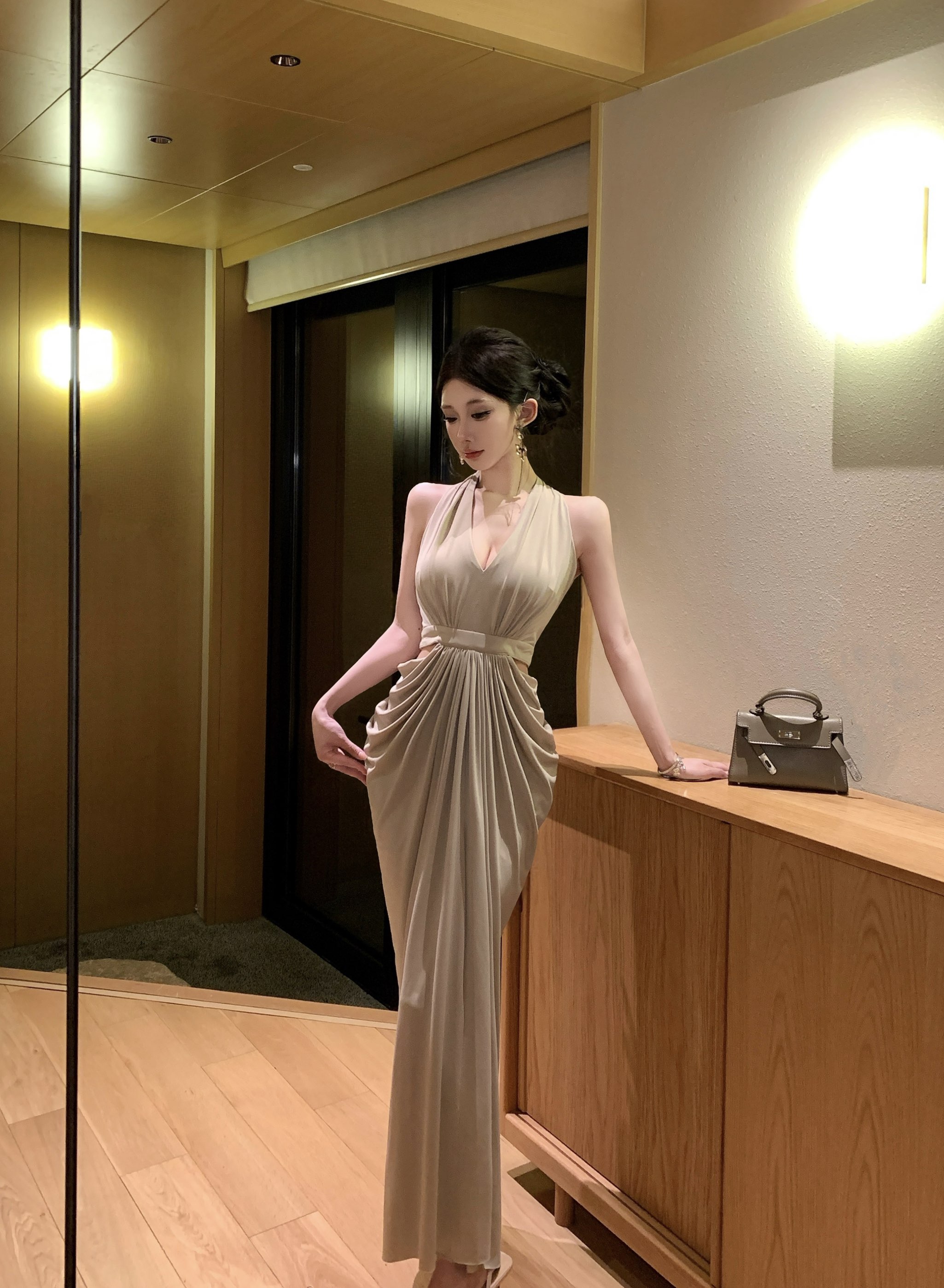 실사 정가 고급 센스 이슬 허리 주름 행침 목 V넥 몸매 가꾸기 트임 예복 롱 스커트