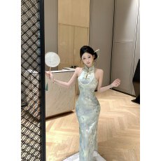 批发实拍 实价高级感<b class='q'>复古</b>独特绝美开叉修身包臀连衣裙