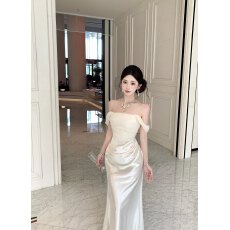 批发实拍 实价轻奢优雅风缎面抹胸连衣裙女蕾丝拼接收腰连衣裙