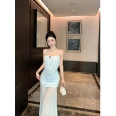 批发实拍实价法式纯欲褶皱收腰显瘦吊带连衣裙