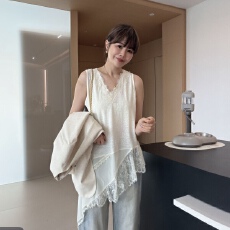 批发实价~大码春夏法式V领蕾丝拼接百搭吊带背心无袖打底衫