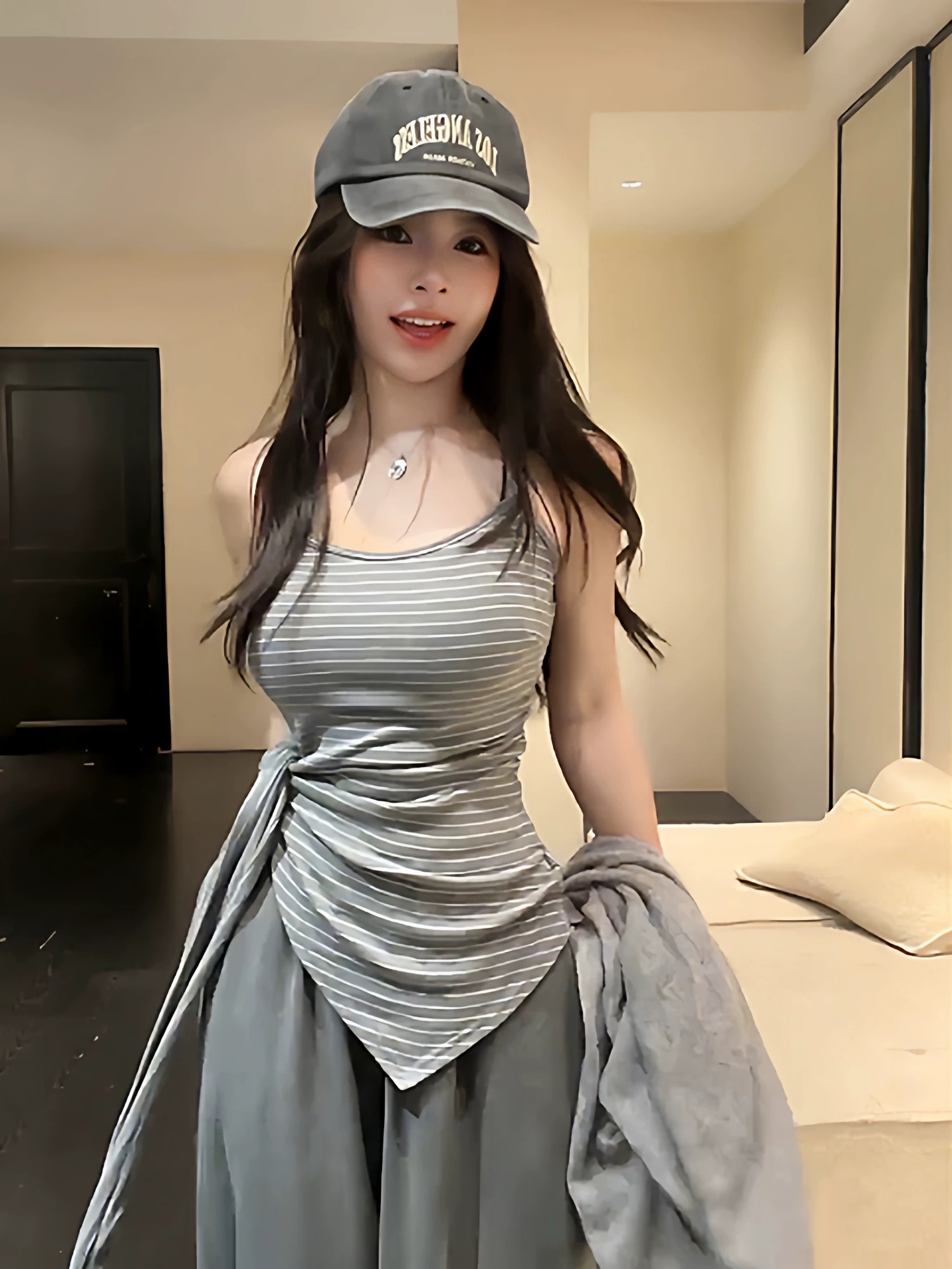 빅 사이즈 순수한 욕망 바람이 아닙니다. 규칙 밑단 캐미솔 여름 지방 mm 몸매 가꾸기 슬림해 보이는 디자인 센스 민소매 맨위
