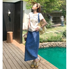 批发夏季新款孕妇套装纯棉印花短袖上衣+无托腹碎花减龄后开衩半身裙
