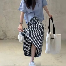 批发<b class='q'>孕妇</b><b class='q'>夏</b>款新款无托腹<b class='q'>修身</b>气质半身裙休闲显瘦长款条纹针织裙
