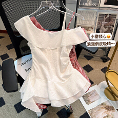 批发实拍<b class='q'>夏</b>装新款荷叶边不规则露肩吊带上衣女收腰短袖衬衫