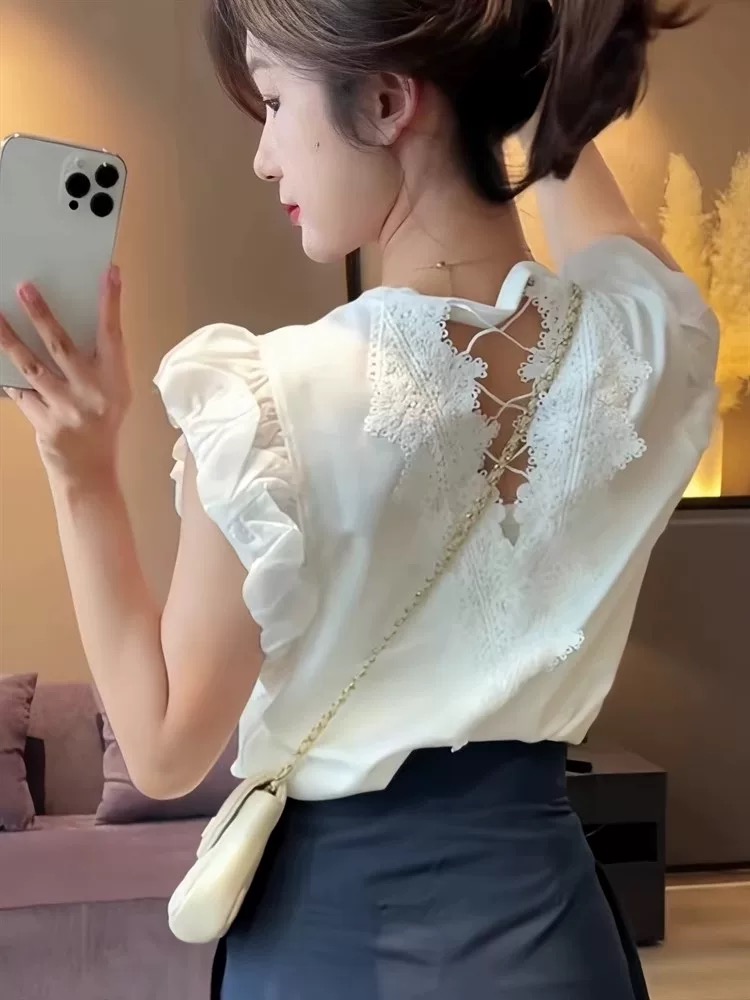 화이트 레이스 십자가 백리스 민소매 티셔츠 여성 2026 새로운 여름 외국 가스 고유 한 Chic 맨위 슈퍼 잘 생긴