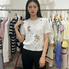 批发夏薄款重工刺绣<b class='q'>花朵</b>冰丝短袖针织衫<b class='q'>T</b><b class='q'>恤</b>1716