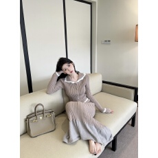 批发实拍实价 翻领<b class='q'>开衫</b><b class='q'>针织</b>衫+高腰鱼尾包臀半身裙两件套