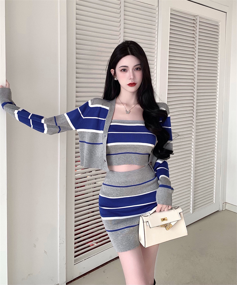 BY35238# 秋季新款宽松条纹外套+抹胸背心+高腰包臀半身裙三件套 服裝批發女裝批發服飾貨源