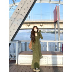 批发秋冬围巾长袖针织连衣裙2025新款超好看内搭打底包臀毛衣长裙子