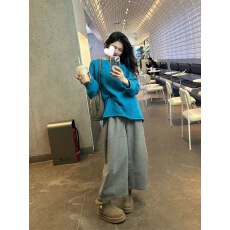 批发2025超火装一整套韩系气质慵懒风松弛感穿搭蓝色毛衣阔腿裤套装冬