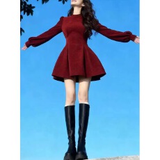 批发春季富家千金感穿搭高端精致高级感重要场合小香风红色<b class='q'>丝绒</b>连衣裙