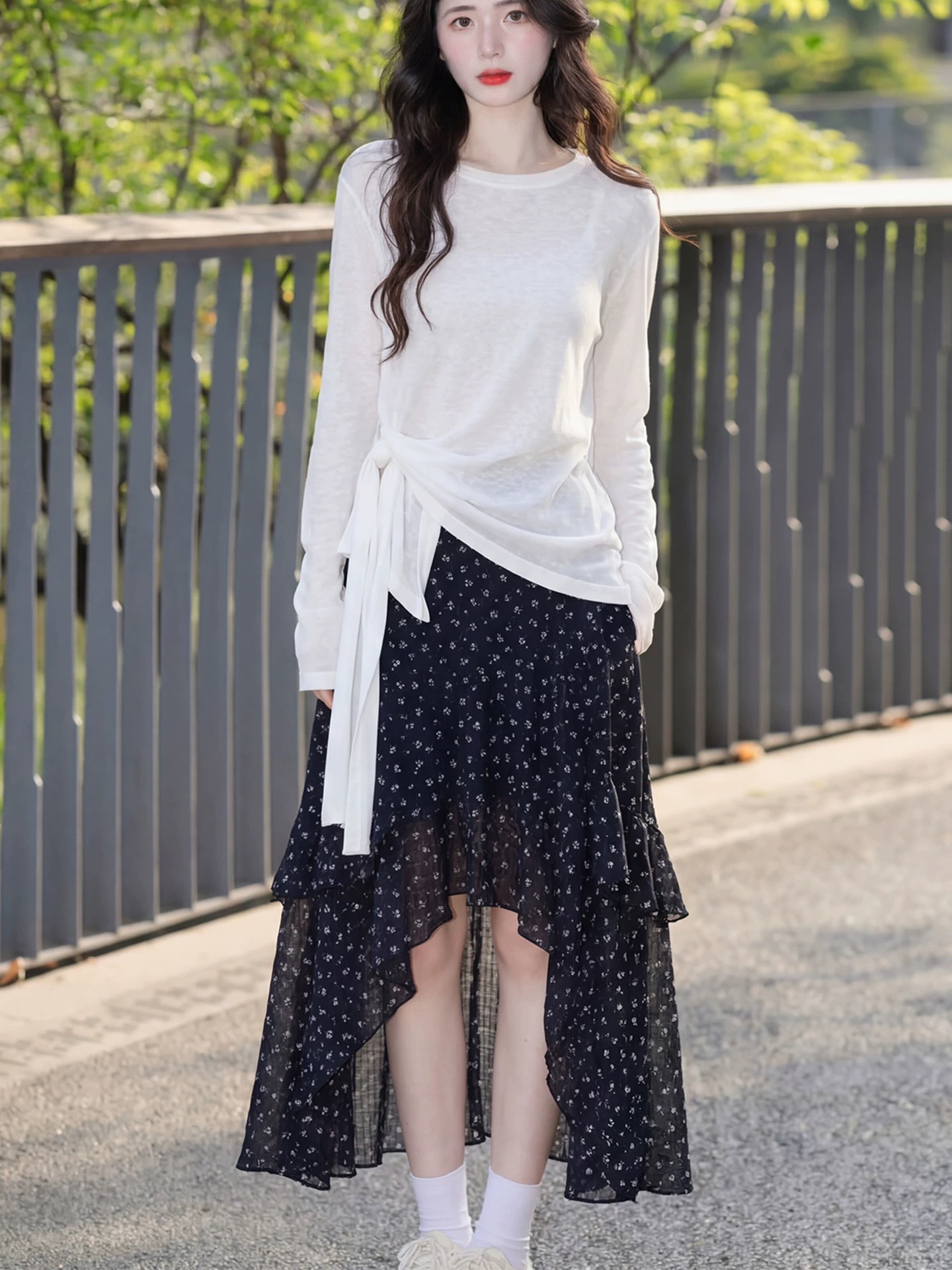 품격 슬림해 보이는 스트랩 긴팔 맨위 불규칙 하이웨이스트 다용도 꽃무늬 치마 세트 여성 열린 봄 착용 가져 가라. 전체 집합