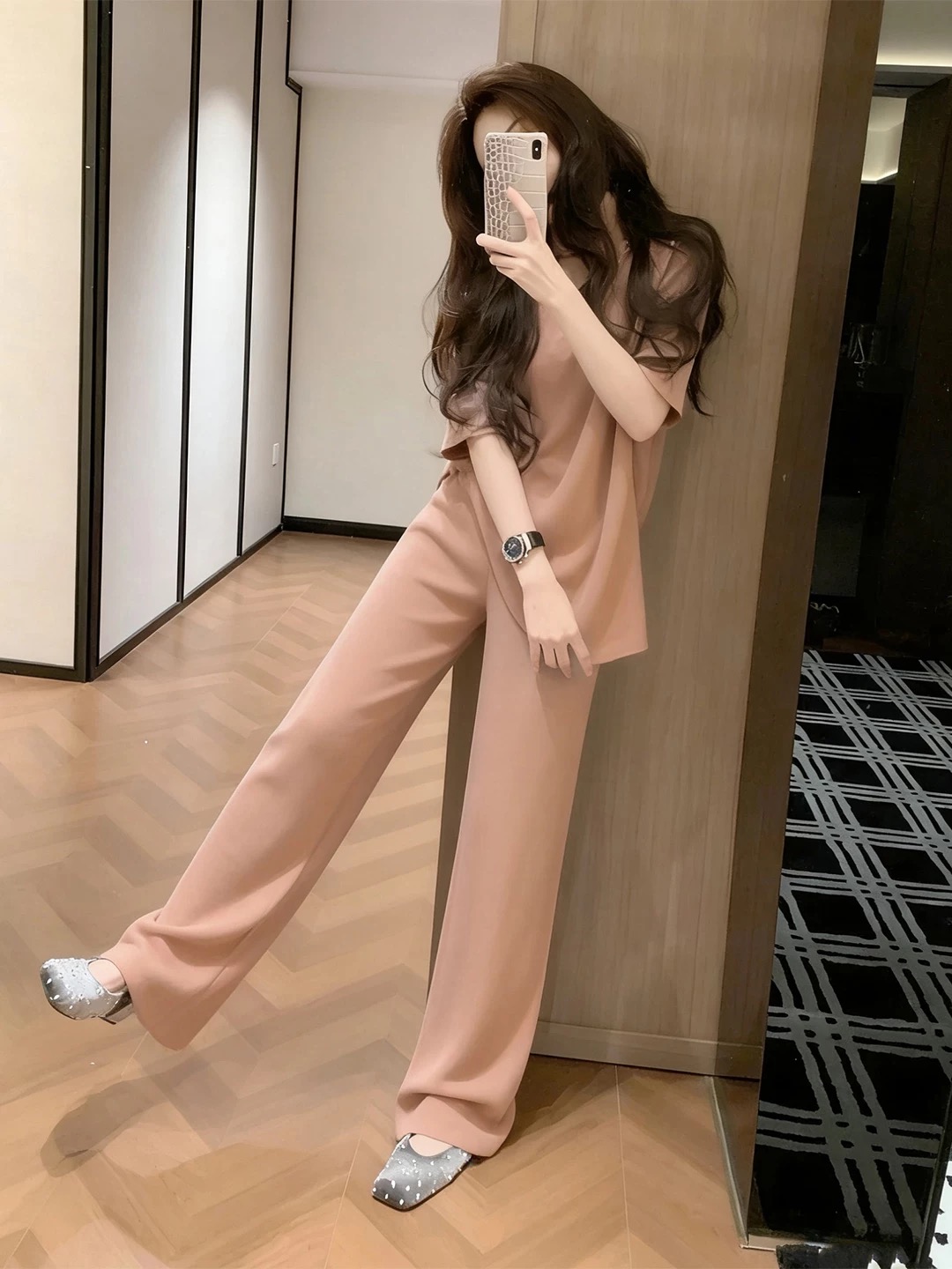 2026 새로운 빛 사람들 코치 착용 가져 가라. 전체 집합 초여름 아름다운 자이언트 잘 생긴 ~ 중 반팔 바지 투피스 슈트 여성