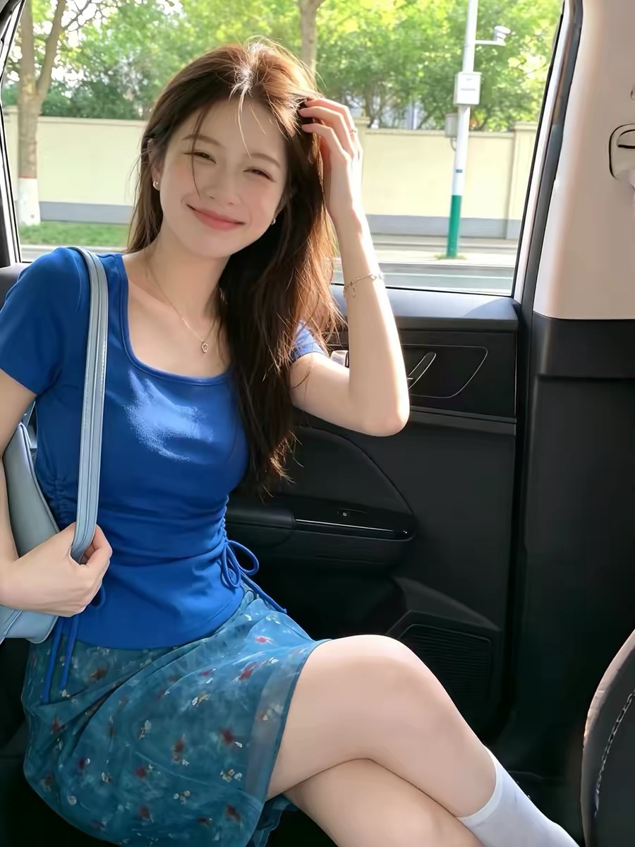 자이언트 잘 생긴 ~ 중 광장 칼라 긍정적 인 어깨 반팔 티셔츠 여성 여름 주름 펌프 로프 허리 수축 슬림해 보이는 반신 치마 세트