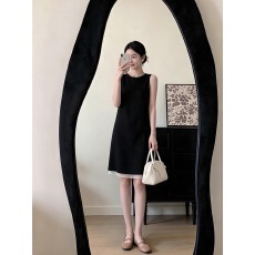 批发法式<b class='q'>气质</b>大方得体风<b class='q'>连衣裙</b>女2026年夏季新款时尚简约黑色无袖短袖
