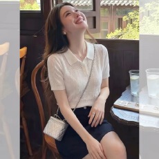 批发法式独特漂亮一整套女夏装白色翻领<b class='q'>针织</b>短袖t恤黑色短裙两件套装