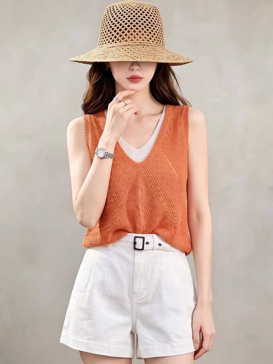 BY29955# 法式绝美橘色v领假两件无袖t恤女夏季设计感冰丝针织短款背心上衣 服裝批發女裝批發服飾貨源