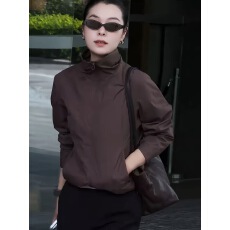 批发韩系穿搭咖色拉链立领长袖冲锋衣女秋季复古小个子修身防风<b class='q'>短</b>外套