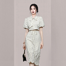 批发2026<b class='q'>夏</b>季新款法式波点套装女泡泡袖短款上衣高腰半身裙两件套