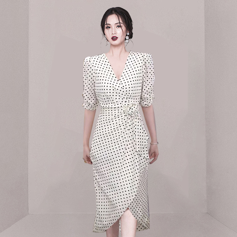 RY3996# 2026夏季新款韩款波点连衣裙女V领泡泡袖收腰显瘦气质开叉...