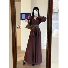 批发实拍~法式气质<b class='q'>秋</b>冬新款腰封系带收腰显瘦高级感V领大码连衣裙