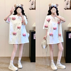 批发实拍～2026新款<b class='q'>大码</b>女装中长款蝴蝶结重工短袖时尚T恤宽松大衫