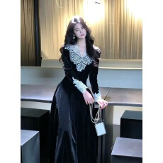 从一时刻撒旦之花蕾丝花边V领长袖丝绒连衣裙收腰A摆长短裙